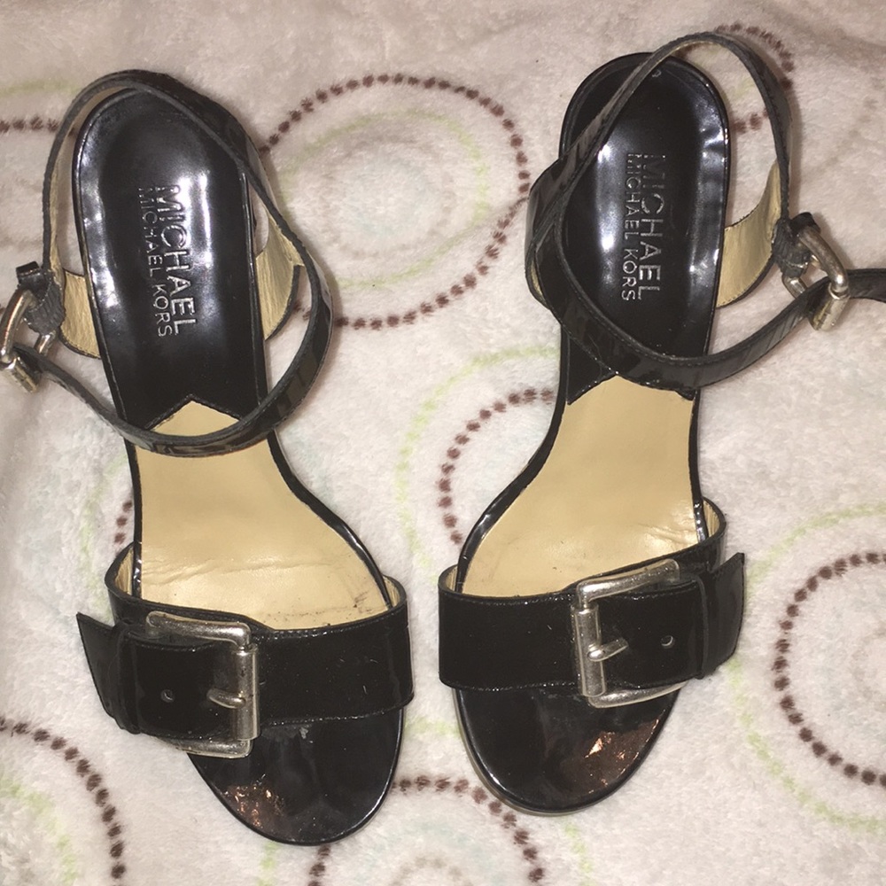 MK wedge sandle